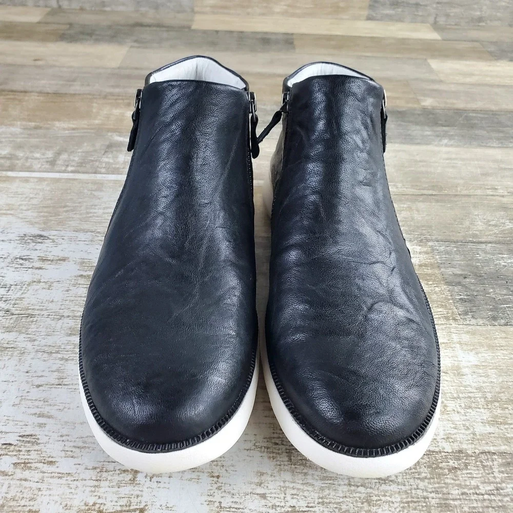Johnston & Murphy Emery Womens Booties Sz 9.5 M Italian Sheepskin Side Zip Boots